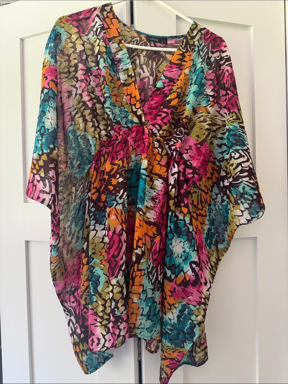 Apt. 9 Multicolor Printed V-Neck Beach cover-up.